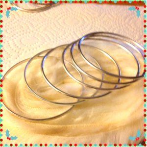 💕 SHINY SOLID SILVER PLATED SET OF 6 THIN BANGLES. NWOT
